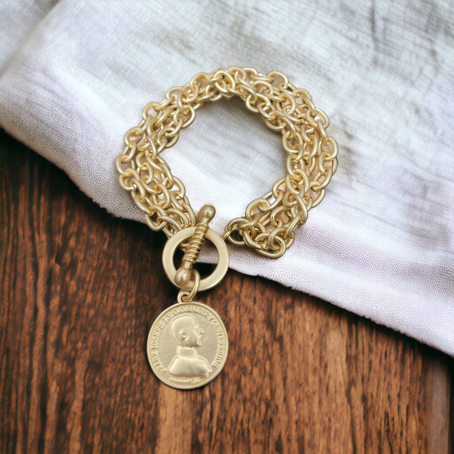 PULSERA CADENA  GOLD CON MONEDA