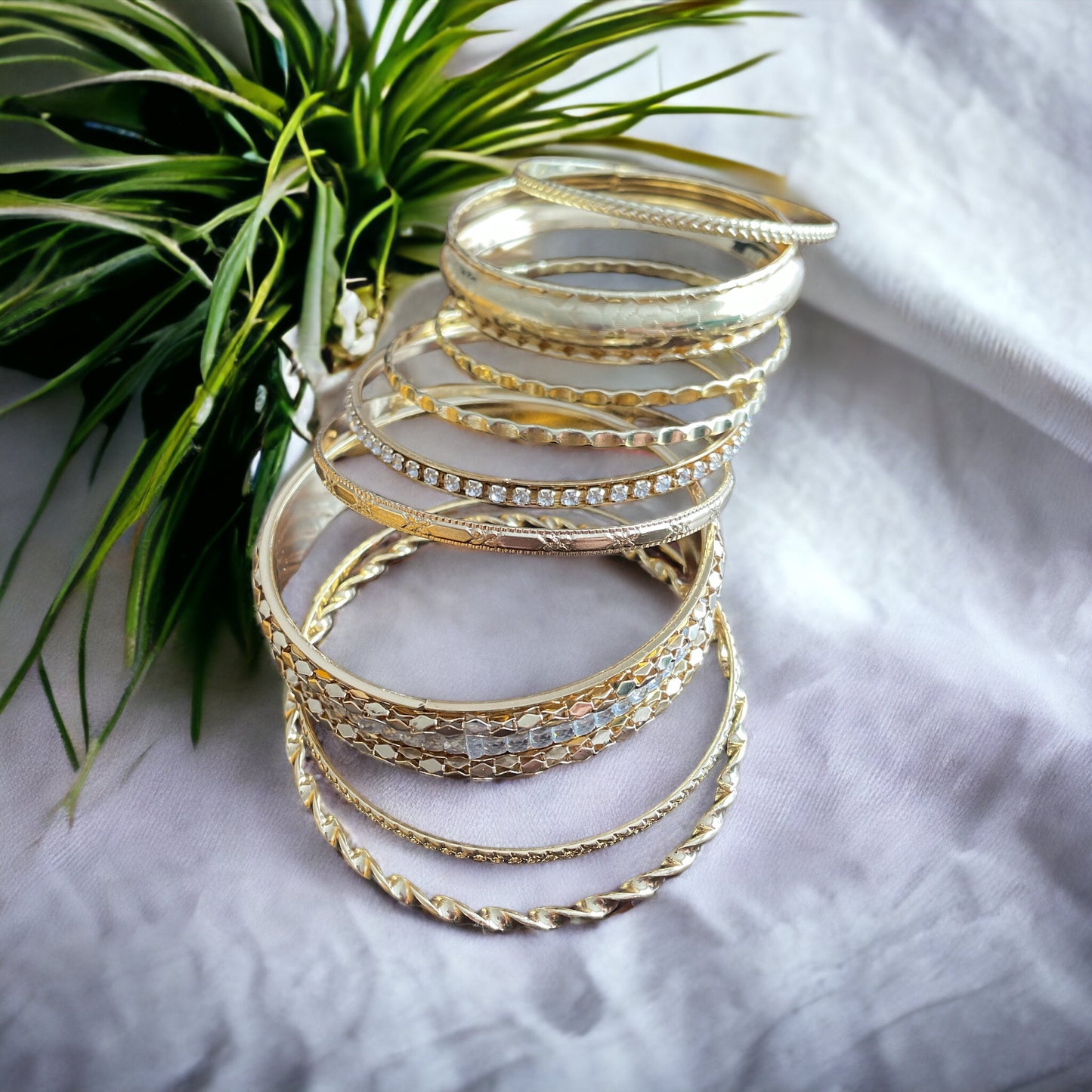 CONJUNTO 9 PULSERAS  GOLD