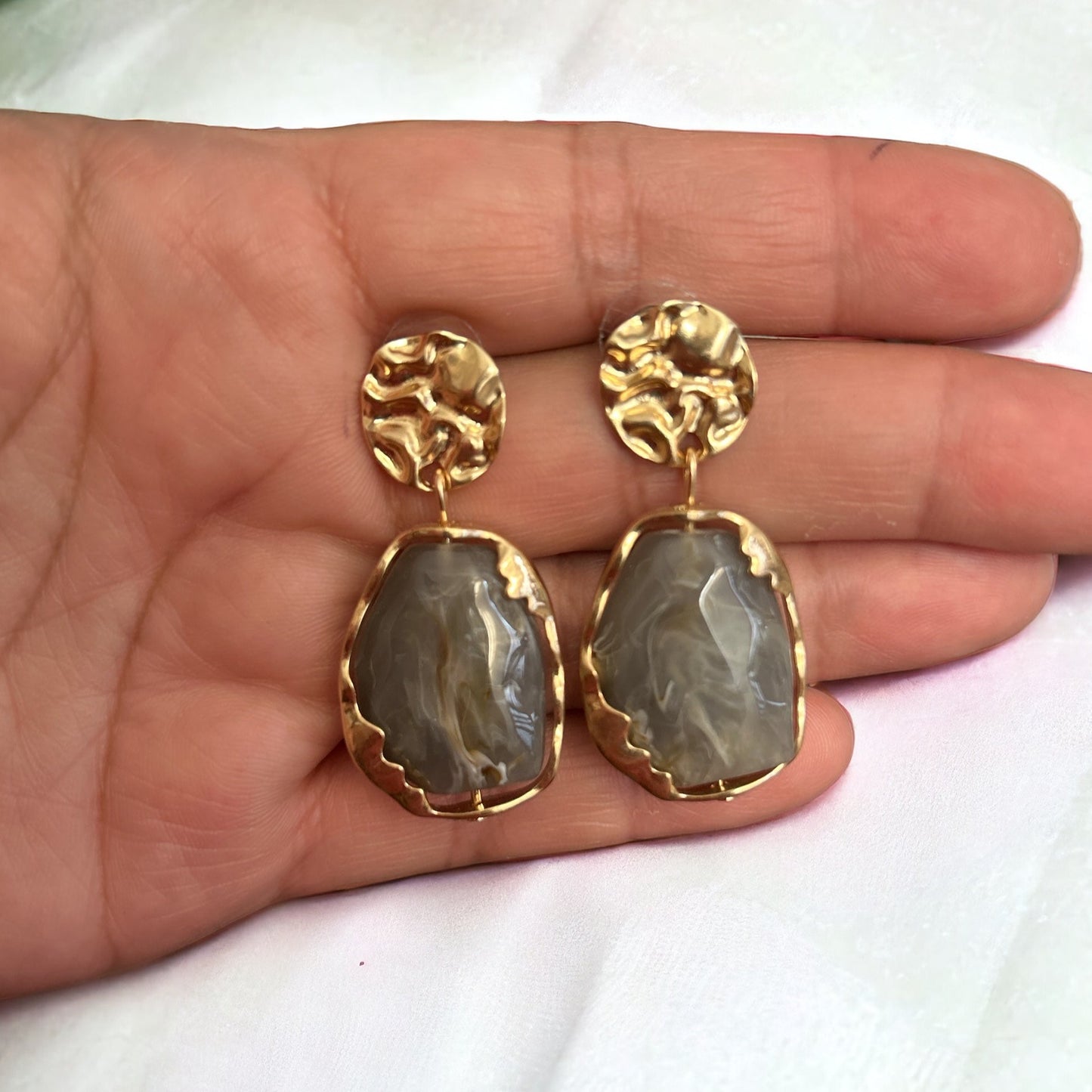 AROS PIEDRA GRIS-GOLD